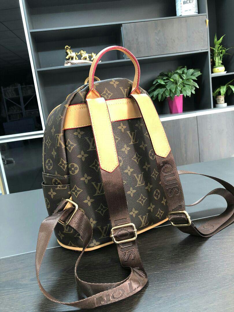 今月限定 LOUIS VUITTONヴィトンのランドセル 4sPLk-m61552795559 定番限定品
