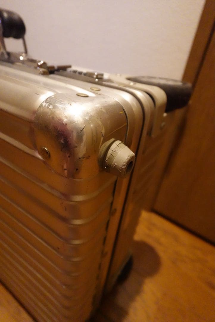 RIMOWA Classic Flight（クラシックフライト） 35L 2輪