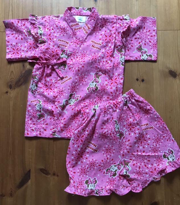 メルカリ 女の子 甚平 ディズニーキャラクター とミキハウス ピクニックtシャツ2枚 ディズニー 680 中古や未使用のフリマ メルカリ 女の子 甚平 ディズニーキャラクター とミキハウス ピクニックtシャツ2枚 ディズニー 680 中古や未使用のフリマ
