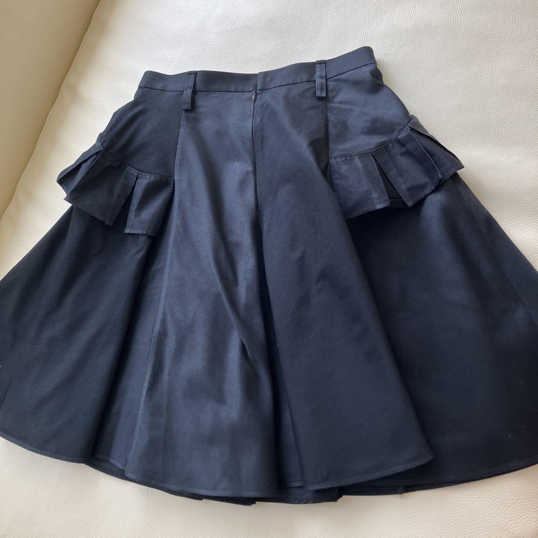 TO BE CHIC フリル付きブラックジャケット TO BE CHIC フリル付きブラックジャケット