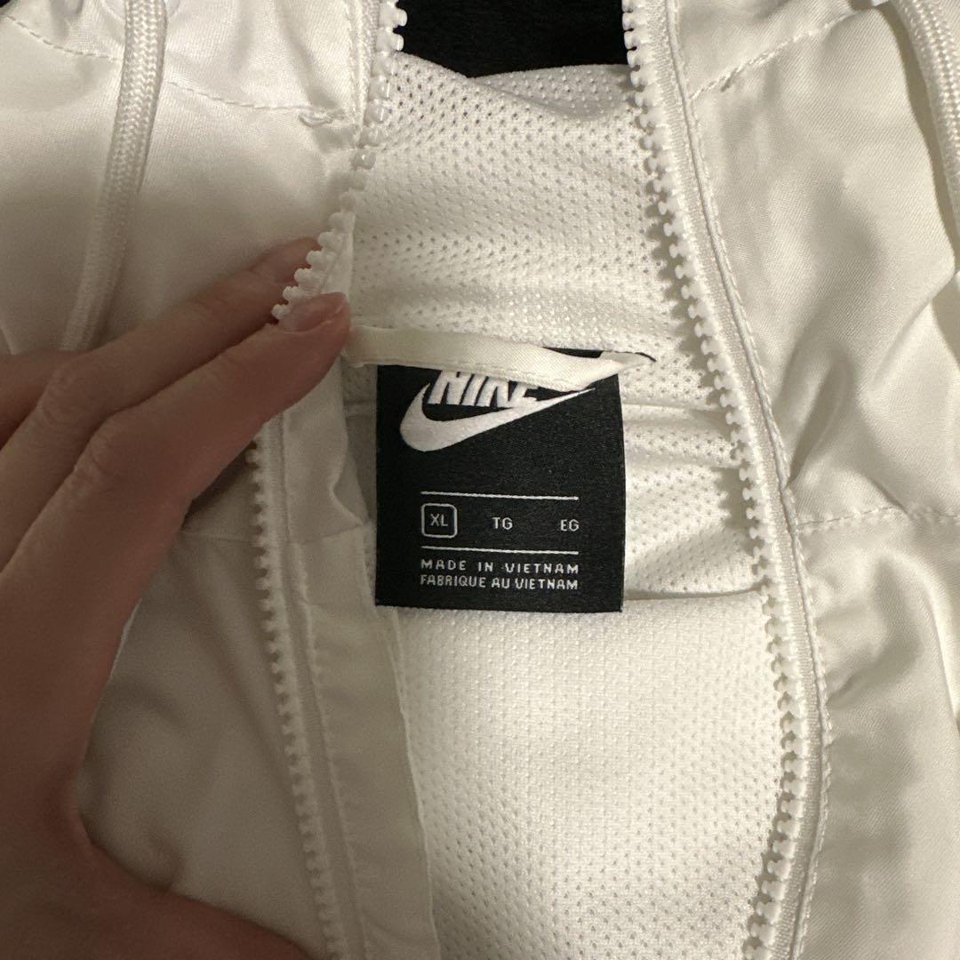NIKE ナイロンパーカー