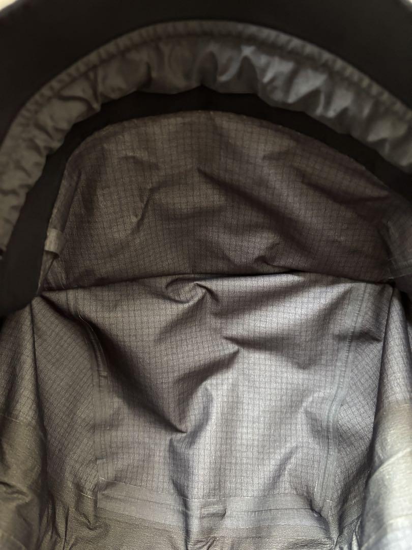 ARC'TERYX ブラック マウンテンパーカー　betaジャケット