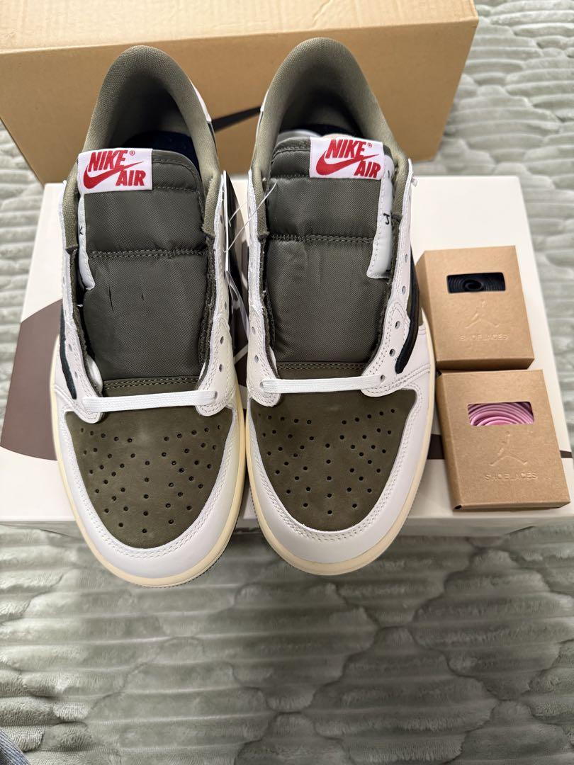 Travis Scott×Nike AirJordan1リバースオリーブ