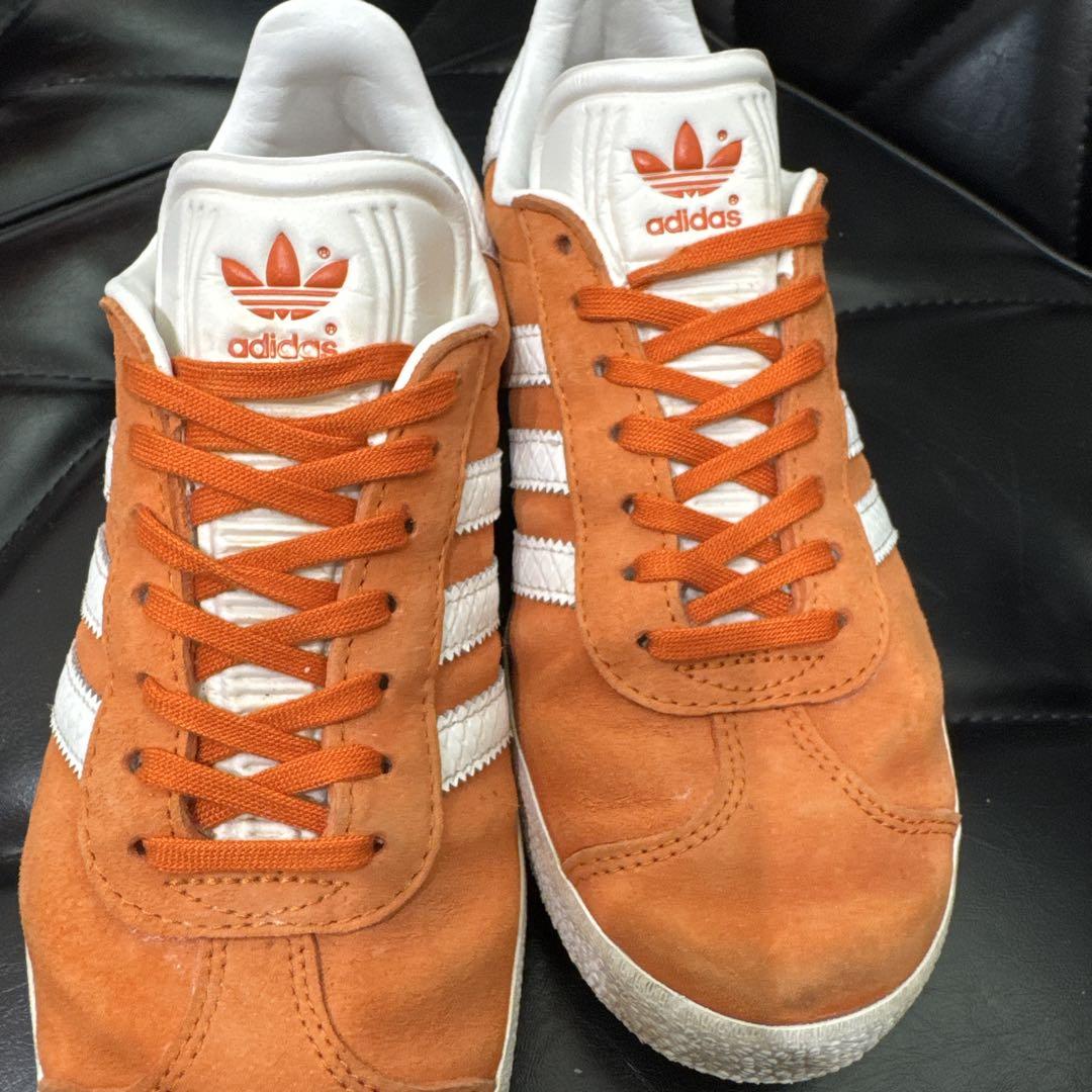 adidas ガゼル オレンジ スエード 23cm 正規品 adidas ガゼル オレンジ スエード 23cm 正規品 - メルカリ