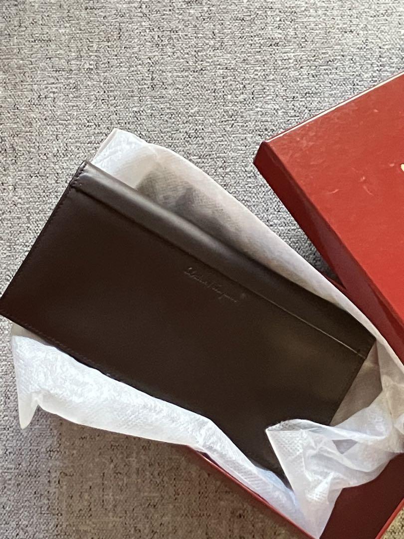 Salvatore Ferragamo フェラガモ　長財布