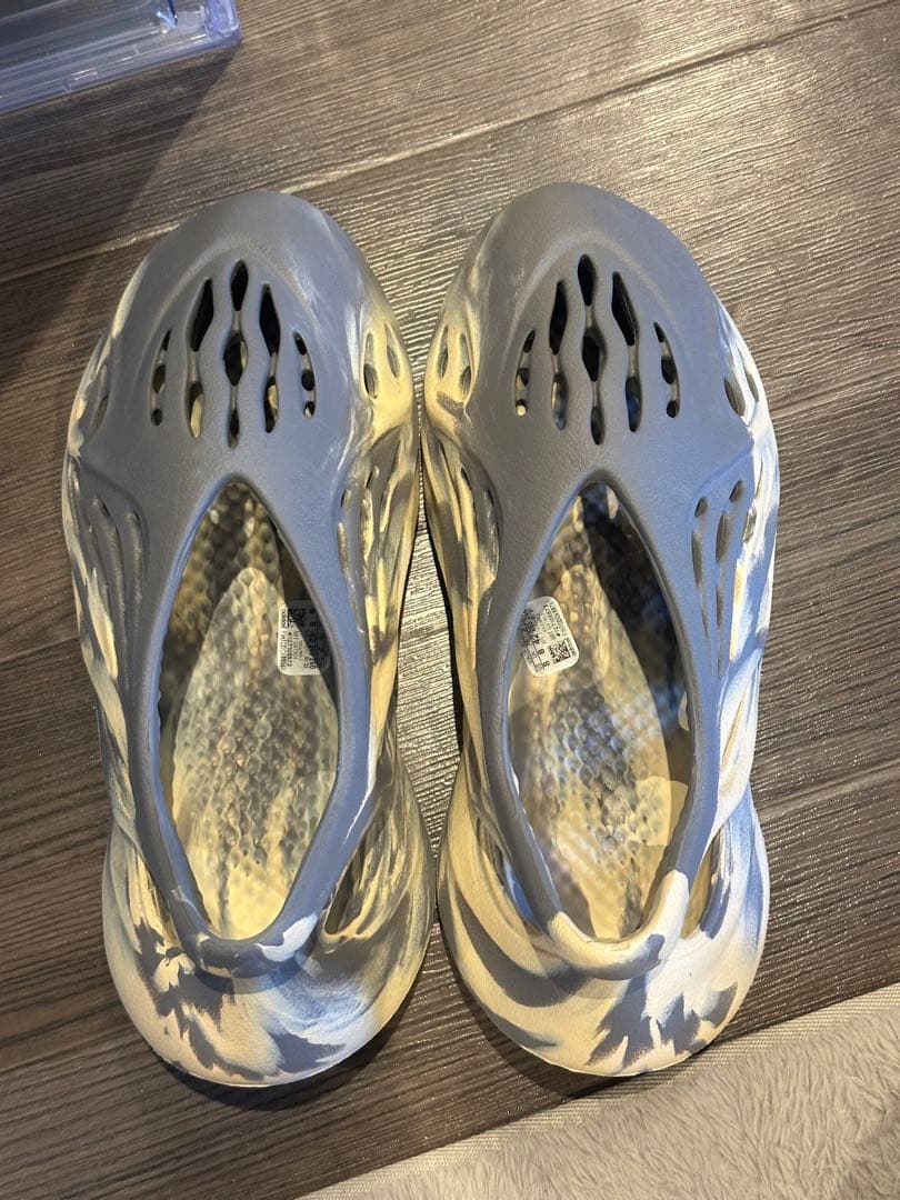 Adidas Yeezy イージー　フォームランナー　Moon Grey 26