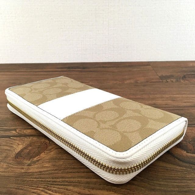 送料込み！ 未使用品 COACH ジップウォレット シグネチャー 117 送料込み！ 未使用品 COACH ジップウォレット シグネチャー 117