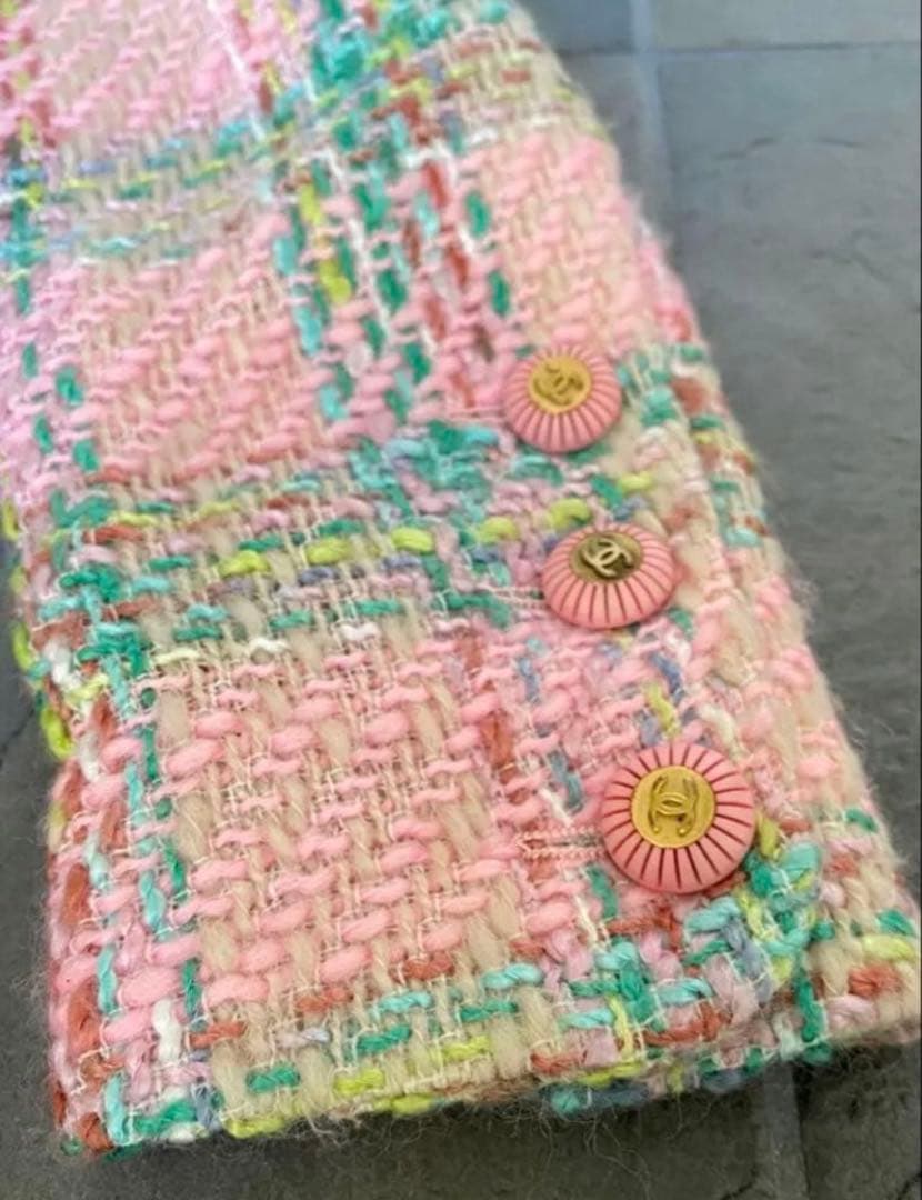 ＊CHANEL＊ヴィンテージジャケット＊ピンクツイード＊1992年＊92P CHANEL＊ヴィンテージジャケット＊ピンクツイード＊1992年＊92P - メルカリ