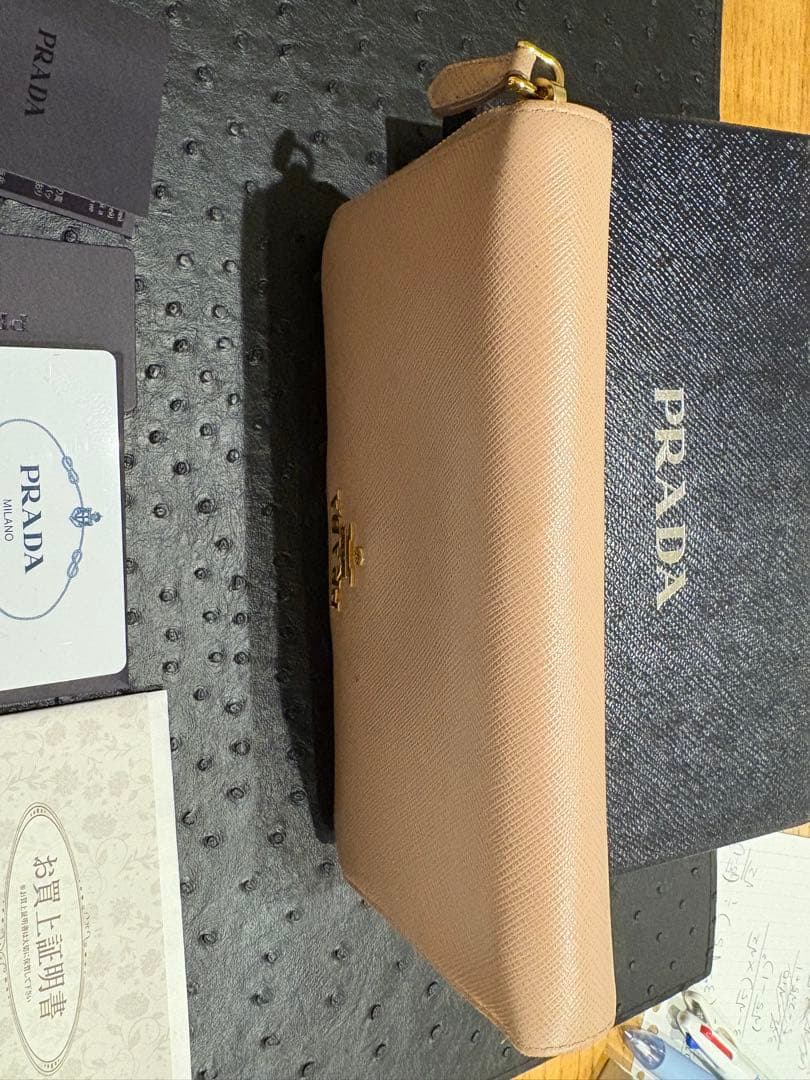 プラダ　中古　PRADA ピンクレザー財布