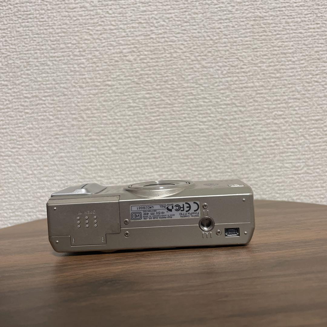 【オールドコンデジ】 FUJIFILM FinePix F710