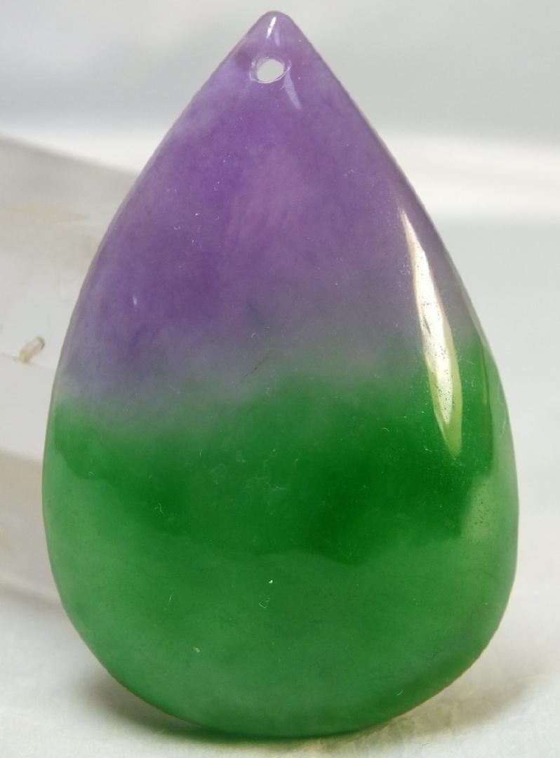 特別価額☆ミャンマー氷種翡翠トップ雫型☆138．45ct