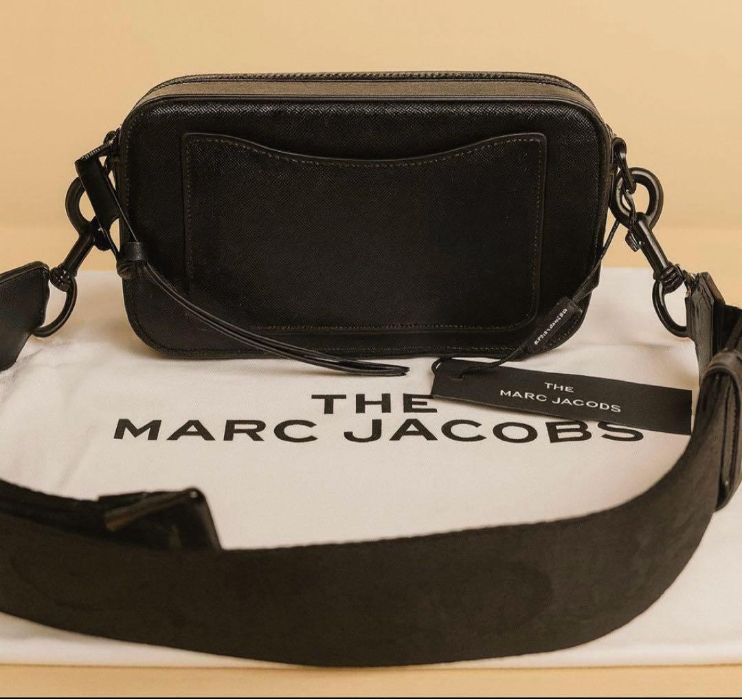 MARC JACOBS スナップショット カメラバッグ ブラックショルダーバッグ MARC JACOBS スナップショット カメラバッグ ブラックショルダーバッグ