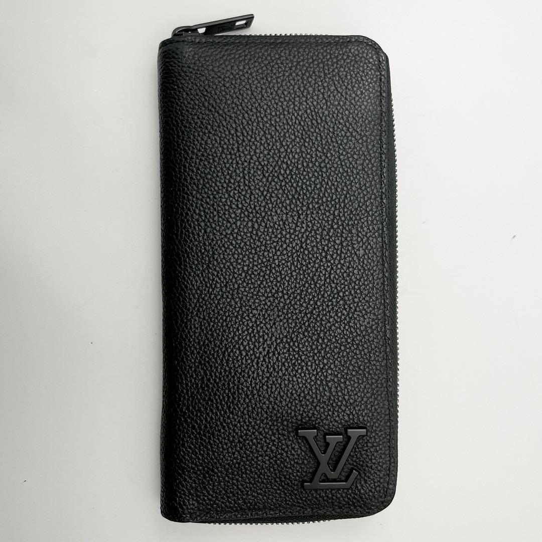 定価15万 超極美品⭐️ルイヴィトン アエログラム ジッピーヴェルティカル 黒 定価15万✨現行モデル✨ルイヴィトン アエログラム ジッピー