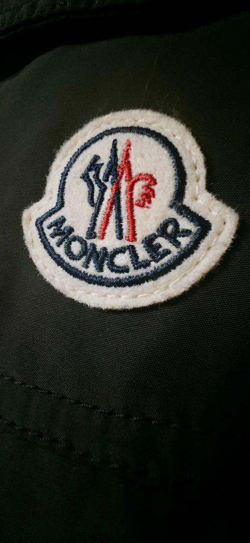専用出品　ーーーMONCLER ダウンジャケット 黒 ファー付き