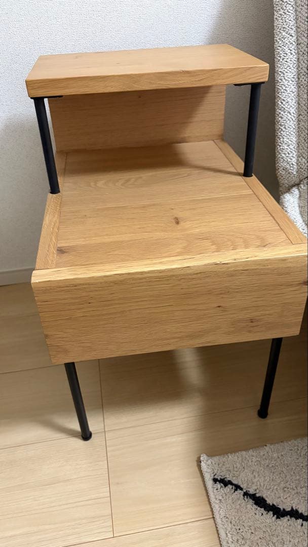 関家具　ナイトテーブル