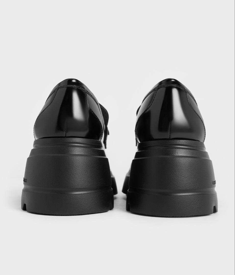 （24.5）CHARLES & KEITH ローファー