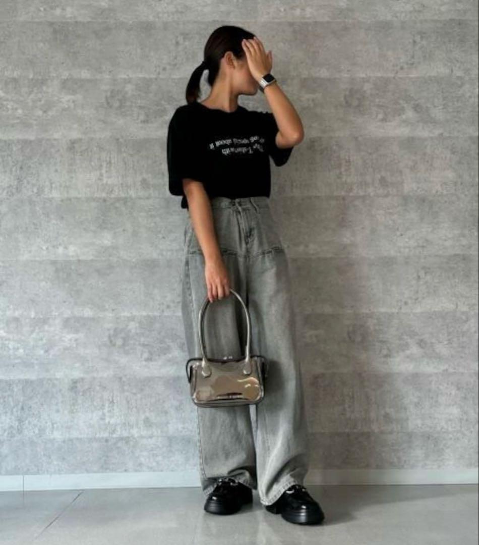 （24.5）CHARLES & KEITH ローファー