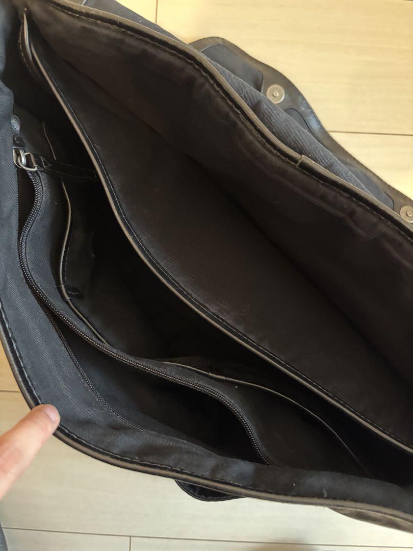 fossil メンズ 黒 皮 ショルダーバッグ