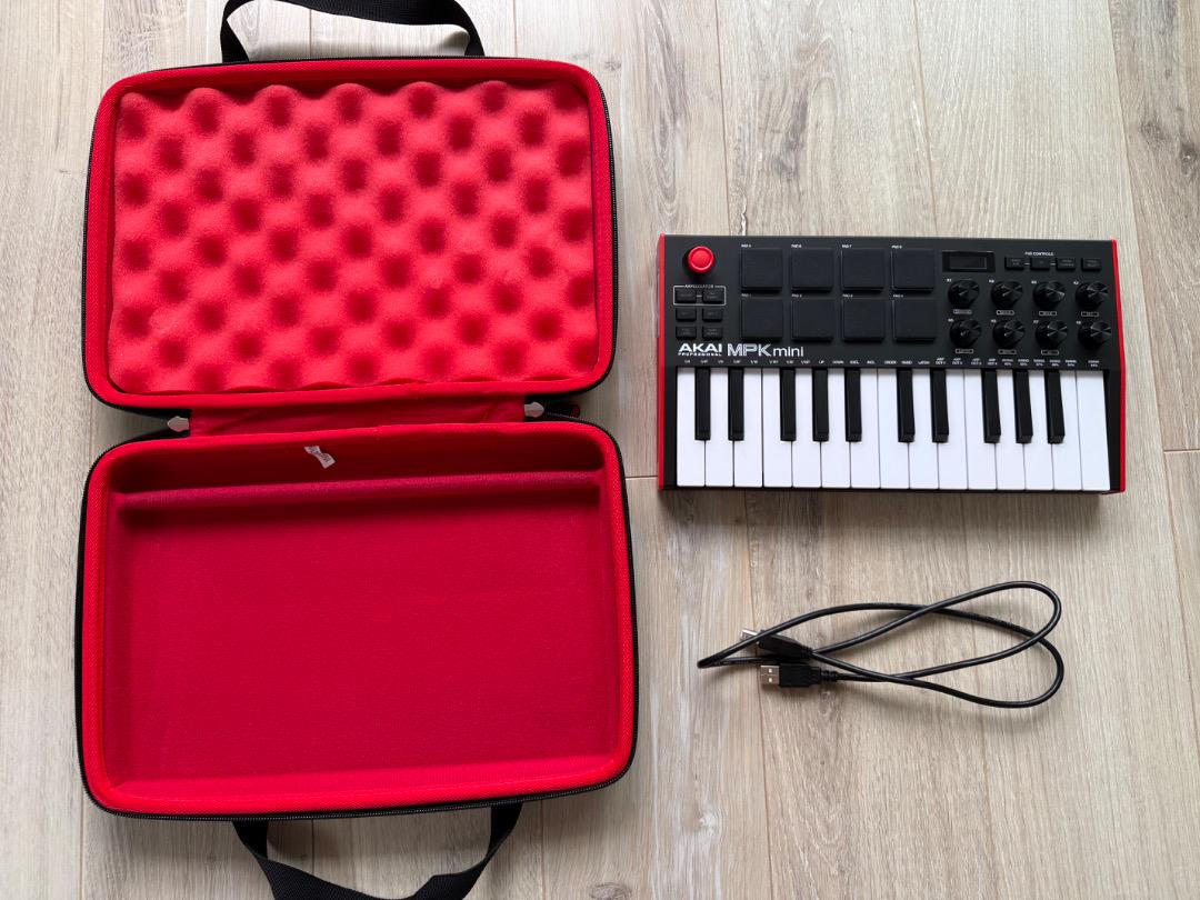 AKAI MPK mini MIDIキーボード ハードケース付き