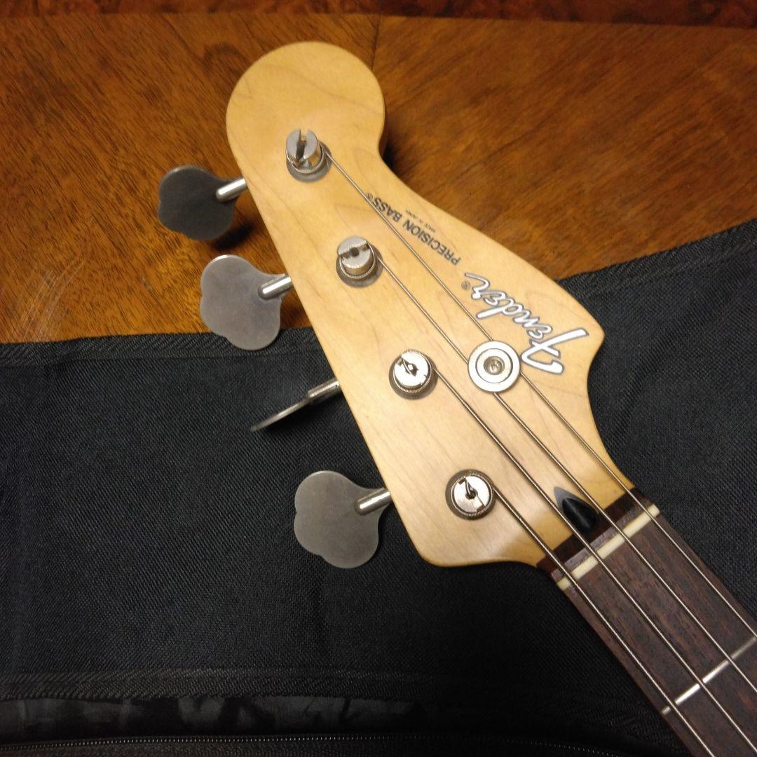 Fender Precision Bass サンバースト