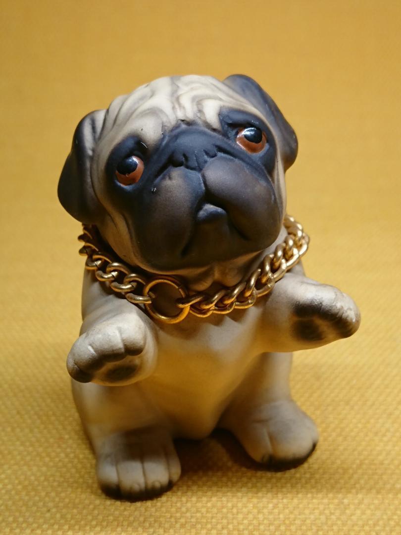 イヌ　犬　パグ　陶器　オブジェ　置物　インテリア　工芸品　美術品　A3245