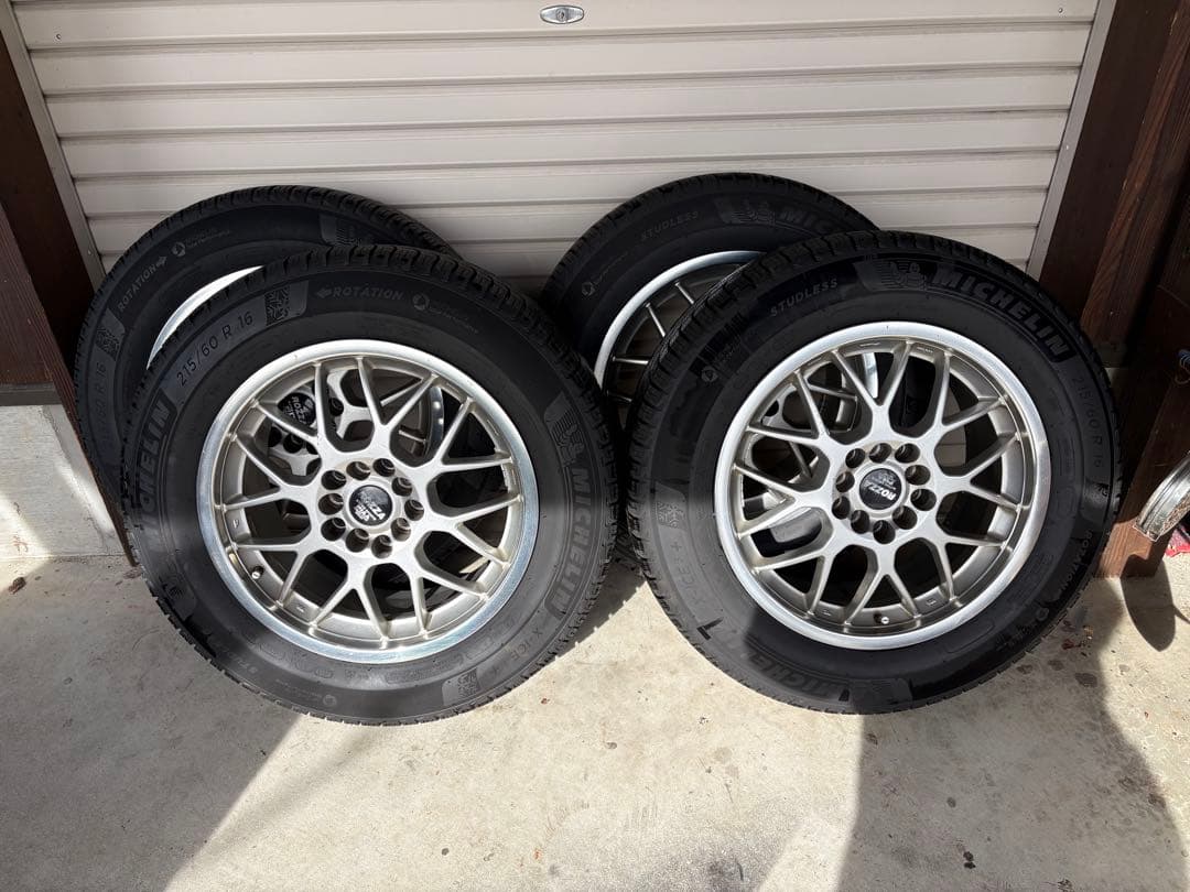 ミシュラン X-ICE 3 タイヤ 215/60 R 16