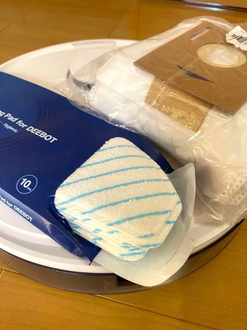 ECOVACS DEEBOT N8 PRO+ 本体と取扱説明書、付属品 ECOVACS DEEBOT N8 PRO+ 本体と取扱説明書、付属品