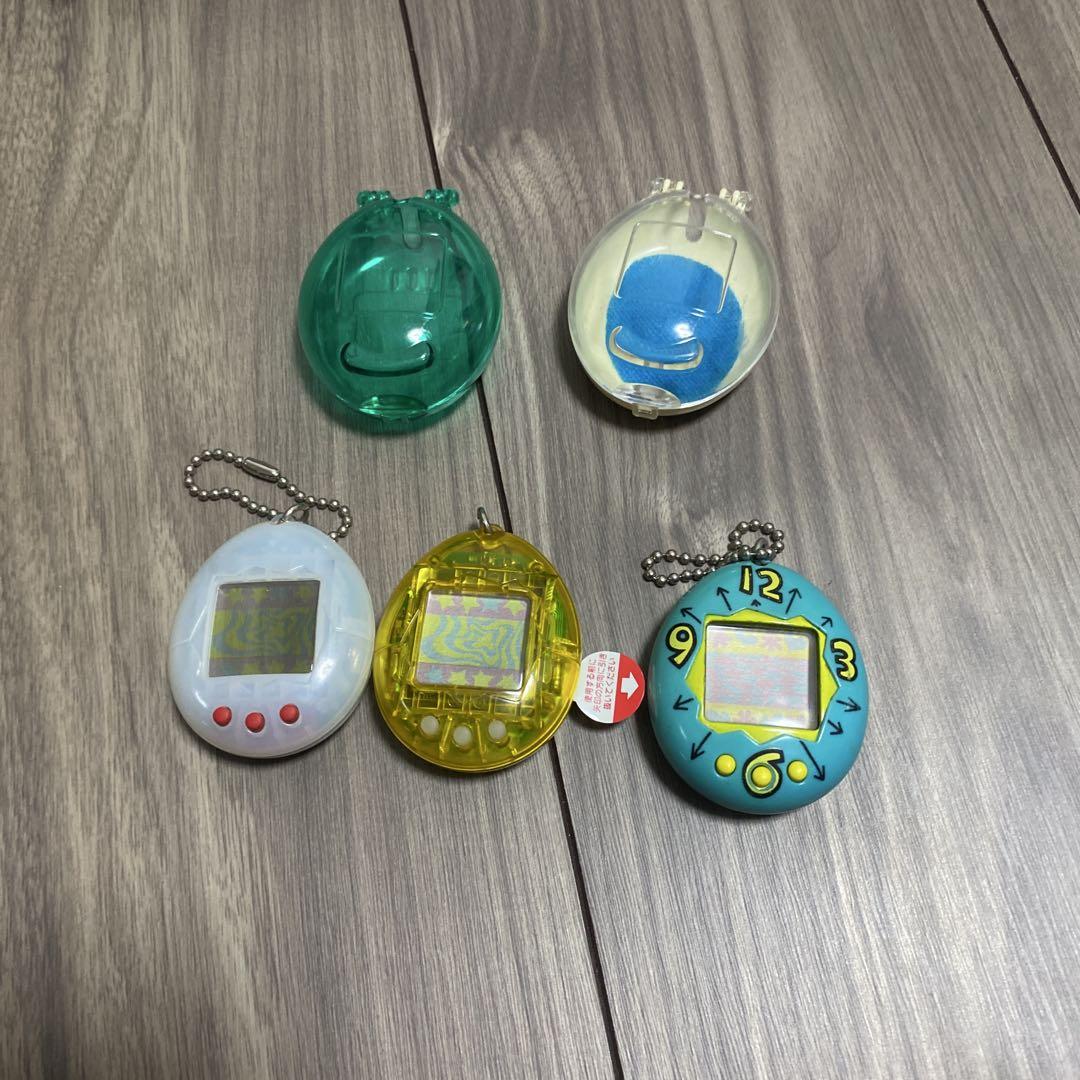 新種発見たまごっち 初代 クリアホワイト ゲーム 電子玩具 バンダイ　など3つ