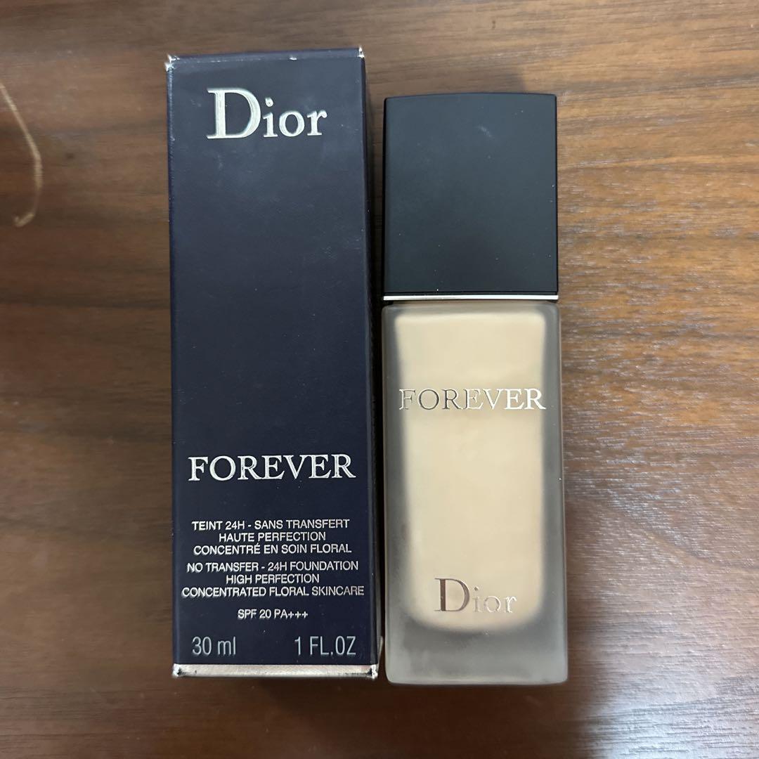 Dior ディオールスキン フォーエヴァー フルイド マット 1CR 箱付き