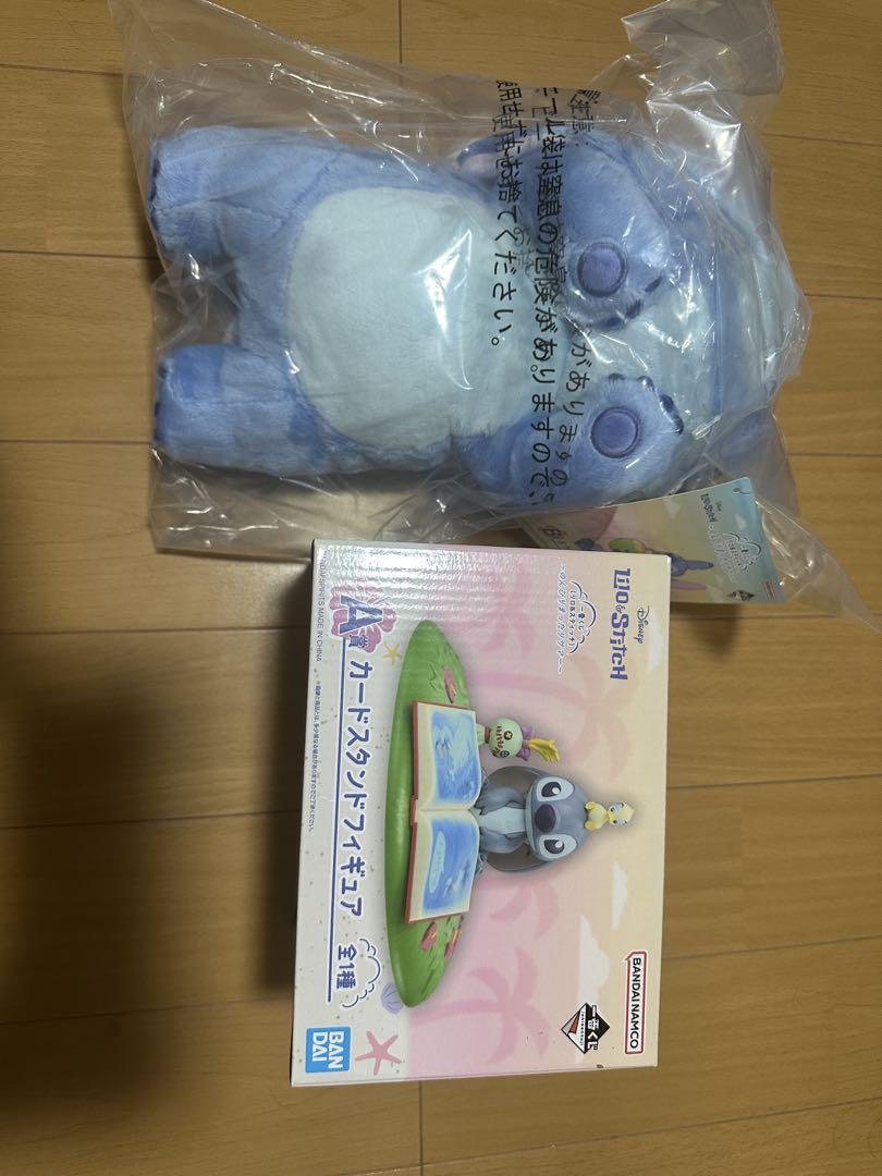 セット　　A賞と　B賞リロ&スティッチ カードスタンドフィギュア.