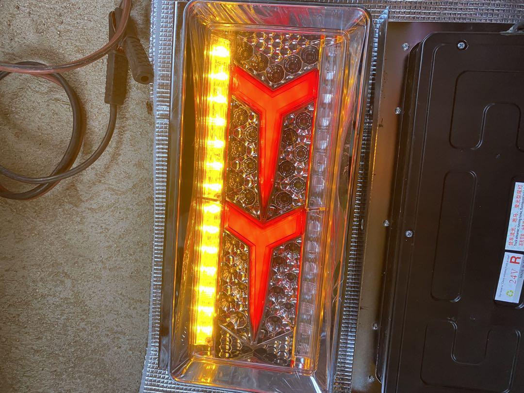 24vトラックLEDテール