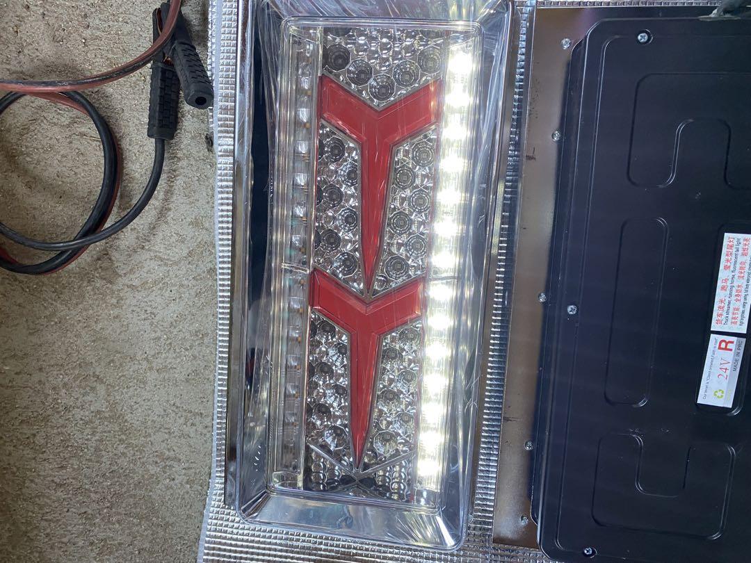 24vトラックLEDテール