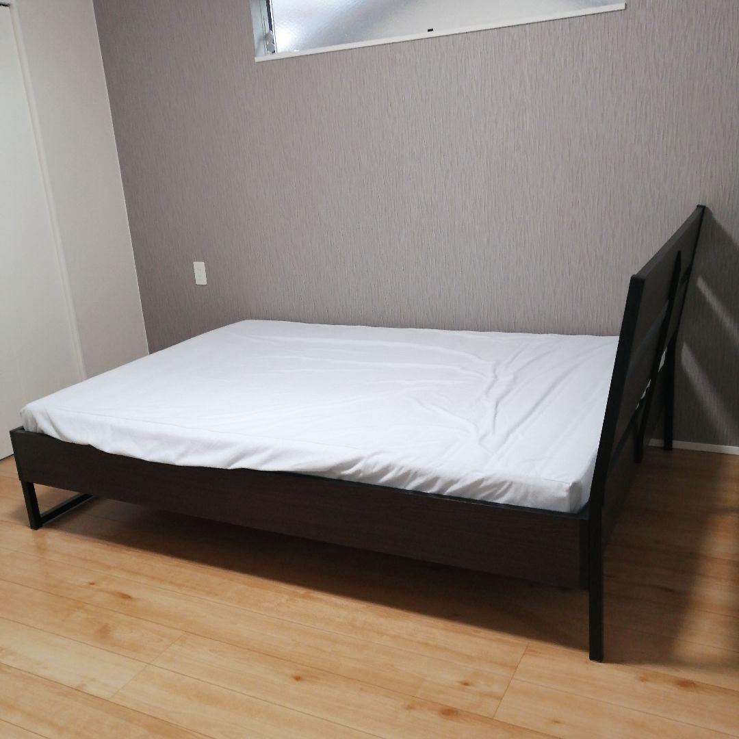 ダブルベッドフレーム ダークブラウンIKEA