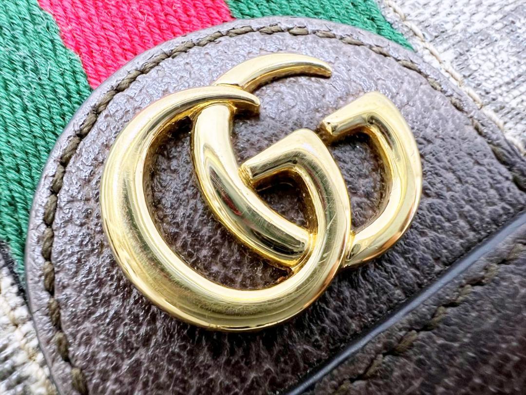 美品　GUCCI　グッチ　オフディア　GGマーモント　財布　コンパクトウォレット