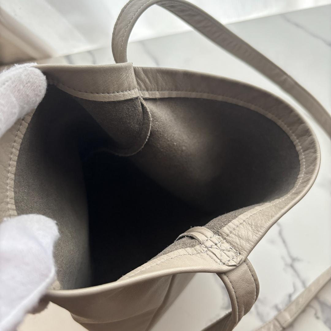 本革 グレージュHender