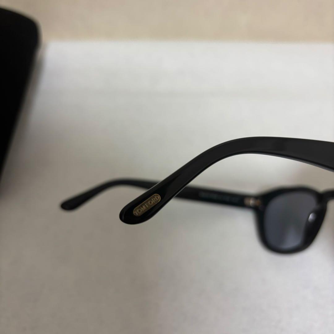 Tom Ford トムフォード　TF590 サングラス