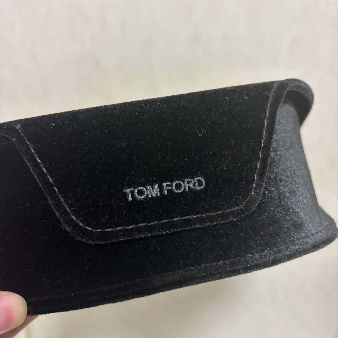 Tom Ford トムフォード　TF590 サングラス