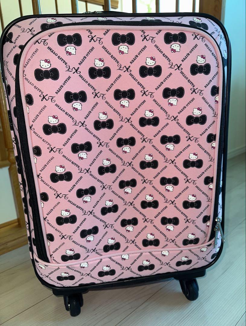 キティキャリーケース　新品未使用　(即購入可能) 新品・未使用】ハローキティHello Kitty キャリーケース スーツ