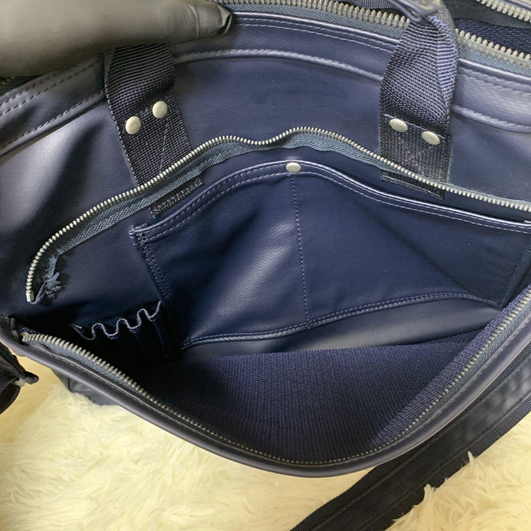 美品　吉田カバン LUGGAGE LABEL 　ニューライナー　ビジネスバッグ