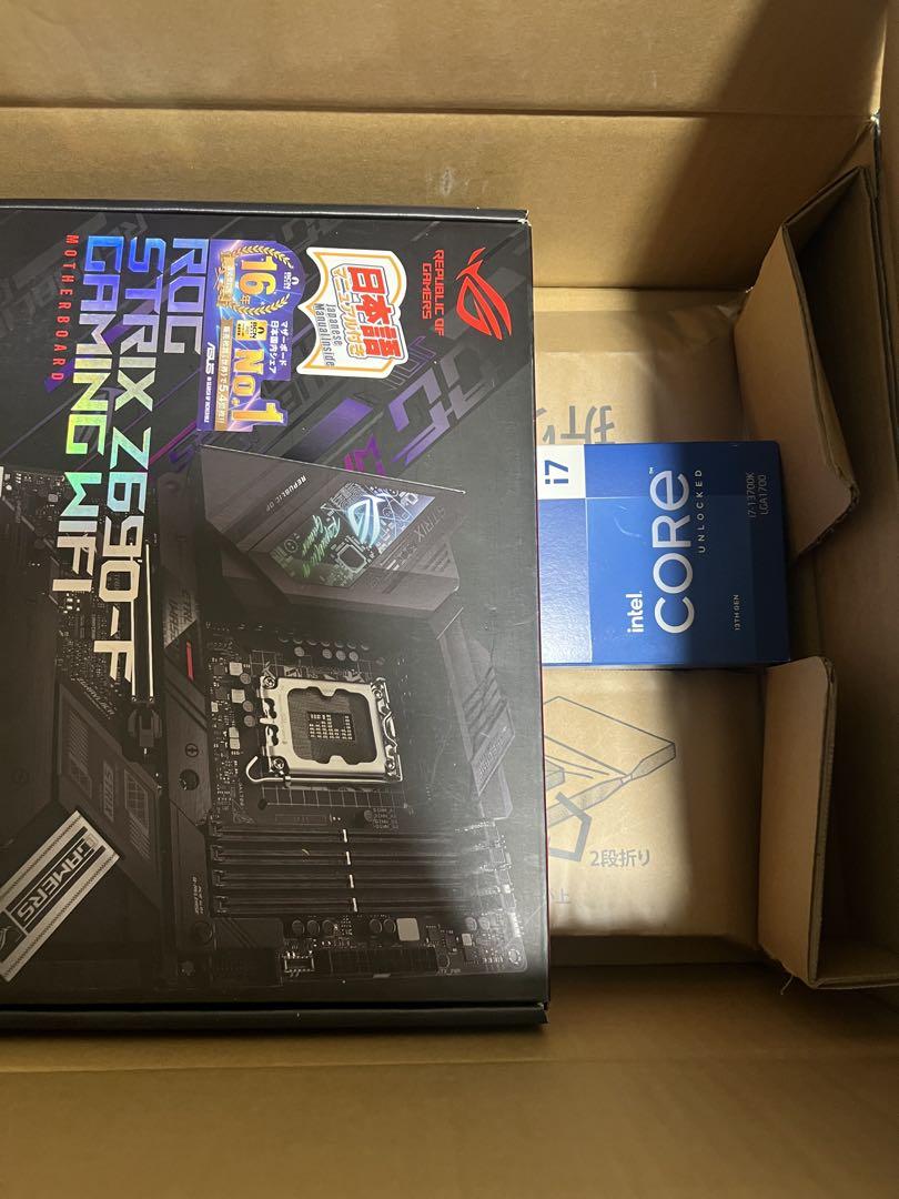 CPU ROG STRIX Z690-F GAMING WIFI + i7 13700k