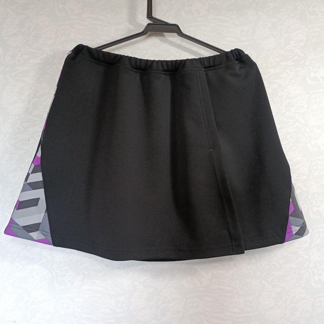 スコート（新品） 黒・紫・灰色 幾何学模様