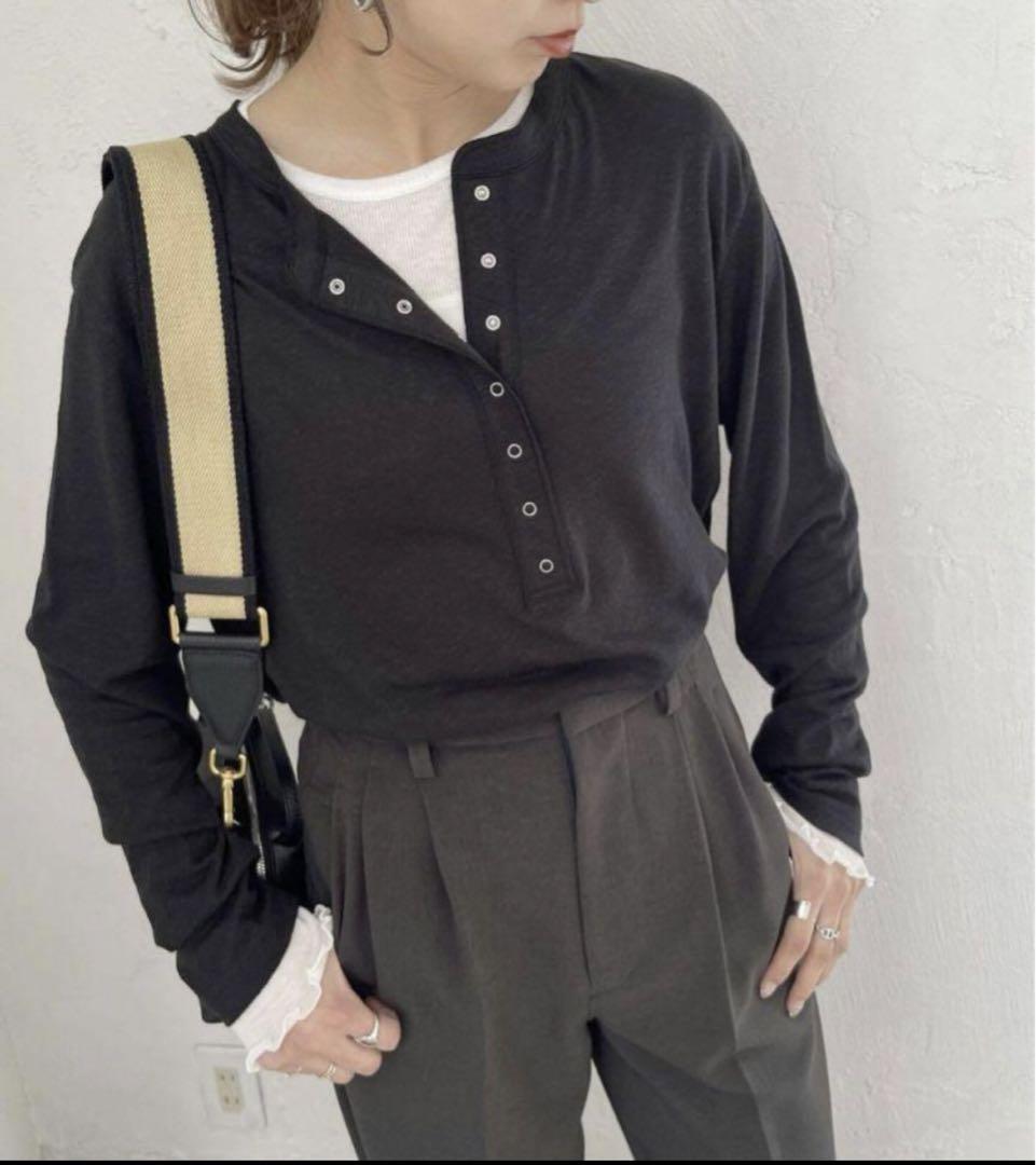 Spick and span SS24(完売品) ヘンリーネックプルオーバー