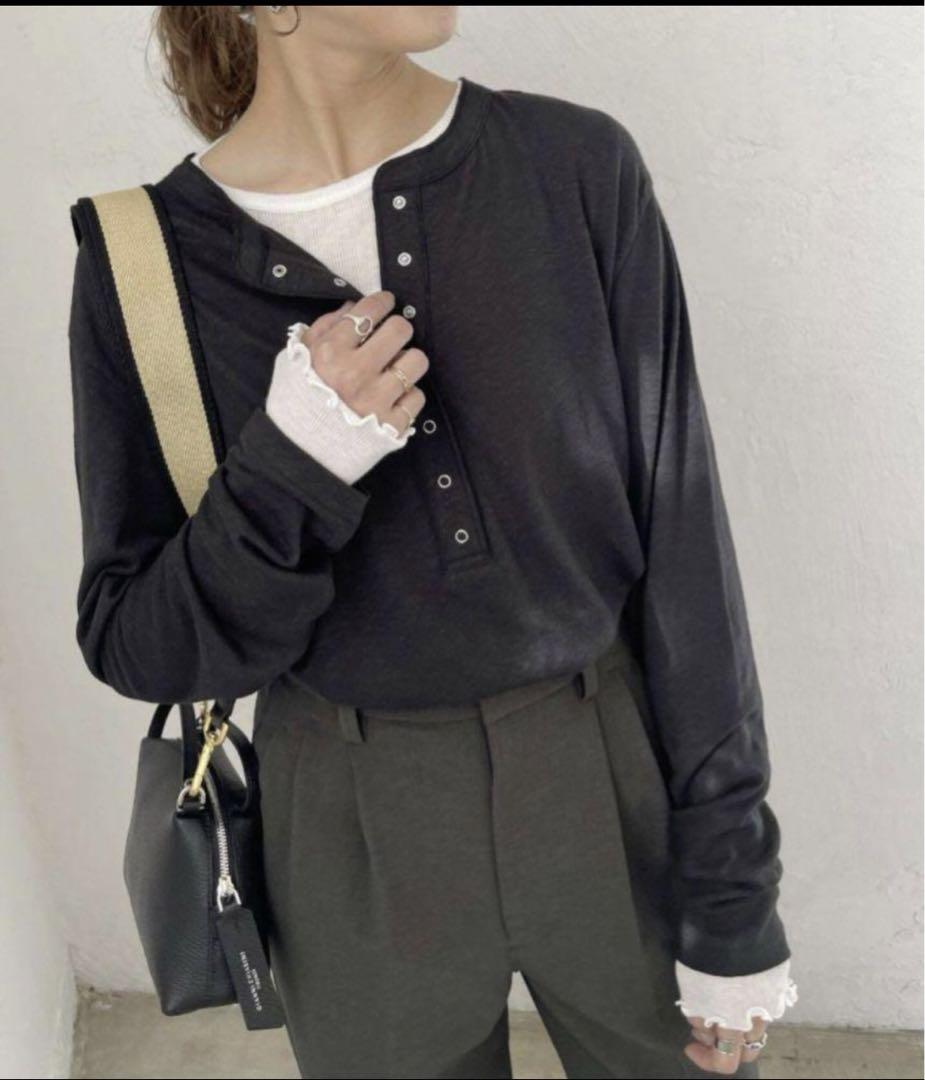 Spick and span SS24(完売品) ヘンリーネックプルオーバー