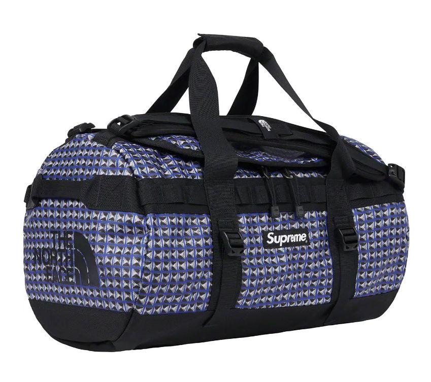バッグ Supreme North Face Studded Duffle Bag