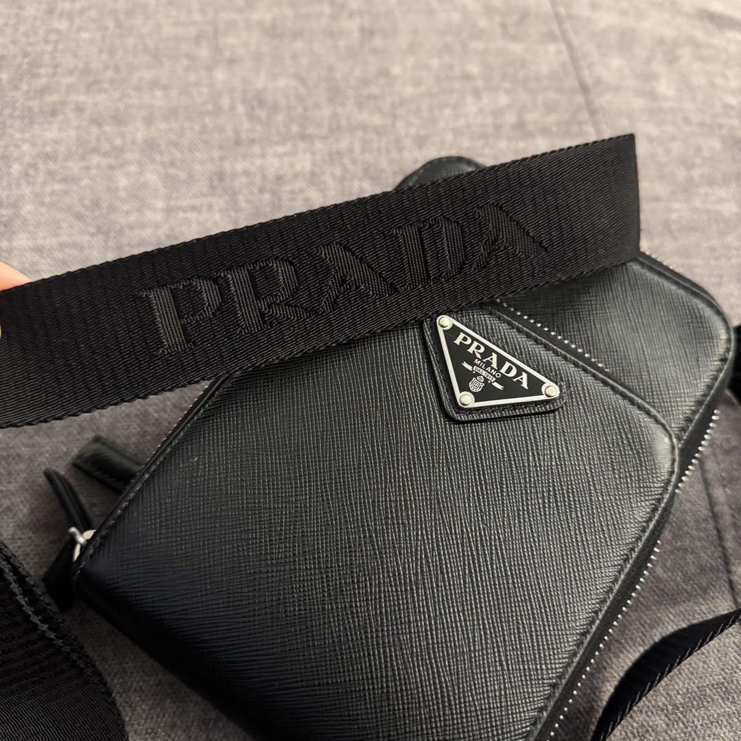 PRADA ショルダーバッグ