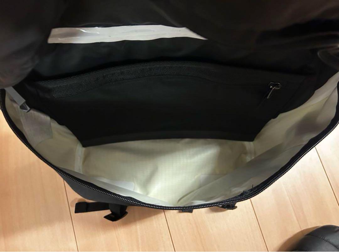ARC’TERYX GRANVILLE 10 COURIER BAG