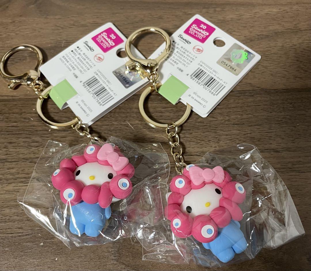 万博　なりきりキーホルダー4個入り 万博なりきりキーホルダーキティ - メルカリ