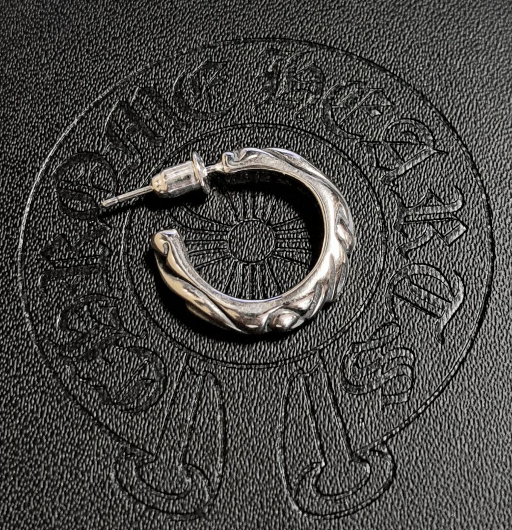 CHROME HEARTS スクロール フープ ピアス 片耳