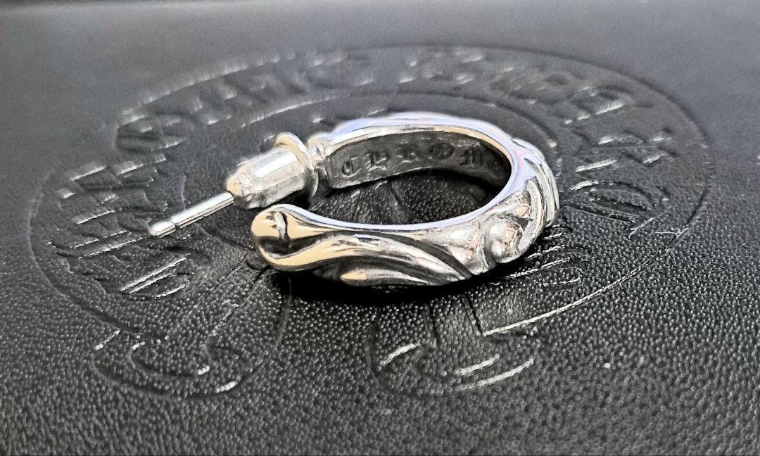 CHROME HEARTS スクロール フープ ピアス 片耳