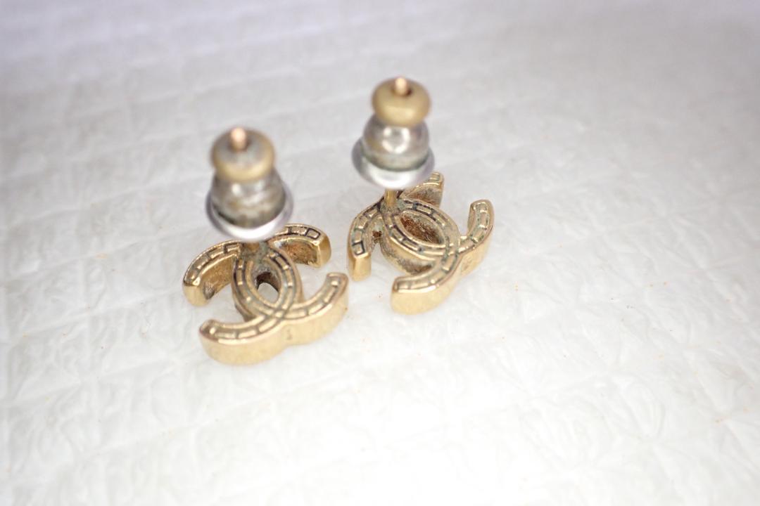 CHANEL シャネル ココマーク ピアス ゴールドカラー 03P B1-A